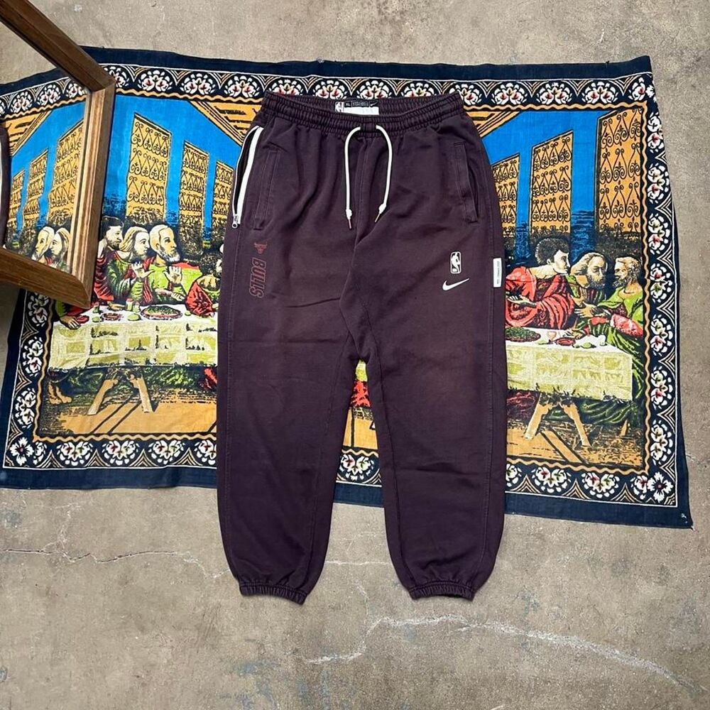 Chicago bulls Nike engineered brown sweatpants Size XL NBA team issued dri fit